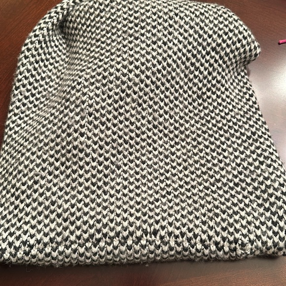 J crew infinity scarf tube black white herringbone euc classy super soft - Picture 6 of 7